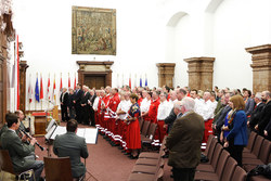 Überreichung der OÖ.Rettungs-Dienstmedaille an verdiente Miterarbeiter des Österr.Roten Kreuzes,Landesverband OÖ durch Landehauptmann Dr.Josef Pühringer