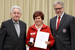 Verleihung von Rettungsdienstmedaillen durch Landeshauptmann Dr.Josef Pühringer an verdiente Mitarbeiter des Roten Kreuzes,Landesverband OÖ
