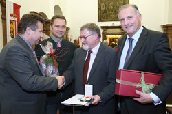 Überreichung von Ehrenzeichen des Landes Oberösterreich durch Landeshauptmann Dr.Josef Pühringer an verdiente Persönlichkeiten