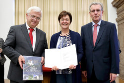 Verleihung von Berufstiteln-Dekretübergabe durch Landesschulpräsident Fritz Enzenhofer und Landesschulratsdirektor Dr.Peter Sonnberger