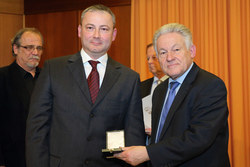 Ehrungen und Auszeichnungen anläßlich der Landesaustellung 2013 an verdiente Persönlichkeiten durch Landeshauptmann Dr.Josef Pühringer