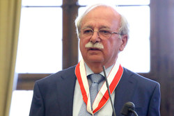 Verleihung des Ehrenzeichen des Landes OÖ an LH-Stv.a.D. Josef Ackerl durch Landeshauptmann Dr.Josef Pühringer