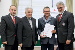 Ehrung von verdienten BlutspenderInnen des Roten Kreuzes durch Landeshauptmann Dr.Josef Pühringer