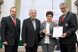 Ehrung von verdienten BlutspenderInnen des Roten Kreuzes durch Landeshauptmann Dr.Josef Pühringer