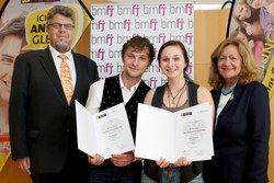 Siegerehrung des Bundesredewettbewerbs 2014 mit LAbg. Notburga Astleitner und BM Dr. Sophie Karmasin
