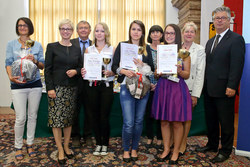 Siegerehrung der Landesbewerbe der OÖ Polytechnischen Schulen. Verleihung der Preise durch Landesrätin Mag. Doris Hummer