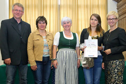 Siegerehrung der Landesbewerbe der OÖ Polytechnischen Schulen. Verleihung der Preise durch Landesrätin Mag. Doris Hummer