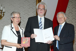 Verleihung von Berufstiteln - Dekretübergabe durch Landeshauptmann Dr. Josef Pühringer