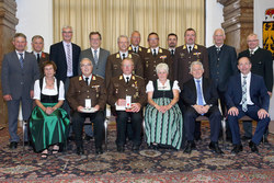 Überreichung von Ehrenzeichen an verdiente Persönlichkeiten durch Landeshauptmann Dr.Josef Pühringer