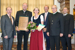 Landwirtschaftlicher Bauwettbewerb Siegerehrung mit Landesrat Max Hiegelsberger