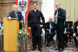 Verleihung der Prof.Kinzl Medaille und des Prof.Zeman Preises durch Landeshauptmann Dr.Josef Pühringer