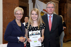 Siegerehrung Fremdsprachenwettbewerb durch Landesrätin Magistra Doris Hummer und Landesschulrat Fritz Enzenhofer