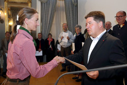 Ehrung von Schülerlotsen durch Landesrat Reinhold Entholzer