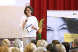 Frauen.Stärken.Tour 2015 - Pfarrheim Bad Ischl mit Landesrätin Magistra Doris Hummer