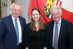 LH Dr. Josef Pühringer und LH Stv. Franz Hiesl empfangen die Ferialpraktikanten des Landes Oberösterreich