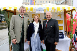 Ortsbildmesse 2015 Gmunden mit LR Dr.Strugl