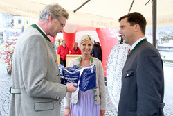 Ortsbildmesse 2015 Gmunden mit LR Dr.Strugl