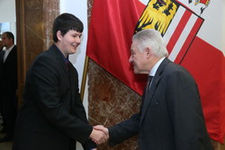 Landeshauptmann Dr.Josef Pühringer empfängt ausgezeichnete Lehrlinge im Landhaus