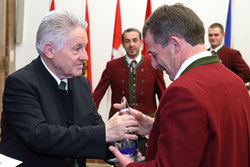 Landeshauptmann Dr. Josef Pühringer verleiht die Prof. Franz Kinzl Medaille und den Prof Rudolf Zeman Preis