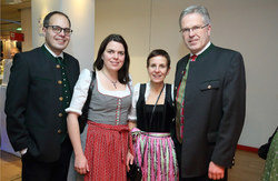 Ball der Oberösterreicher in Wien
Andreas, Theresa, Maria und Peter Csar