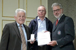 Blutspenderehrung durch LH Dr. Josef Pühringer und RK-Präsident LAbg. Dr. Walter Aichinger