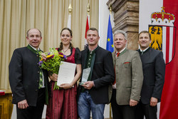 LR Max Hiegelsberger verleiht die Agrarpreise 2016 des Landes OÖ