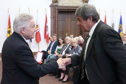 GOLDENE MEDAILLE FÜR VERDIENSTE
UM DIE REPUBLIK ÖSTERREICH
Gemeinderat a.D.
Josef HAIDER
ehem. Gemeinderat der Gemeinde St. Agatha