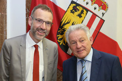 Landeshauptmann Dr. Josef Pühringer empfängt Ausgezeichnete Maturanten