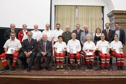 Überreichung der OÖ Rettungs-Dienstmedaille an Mitarbeiter des Österreichischen Roten Kreuzes Landesverband OÖ durch Landeshauptmann Dr.Josef Pühringer