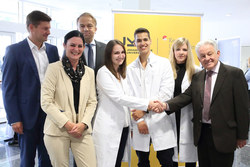 Die ersten Medizinstudierenden kehren aus Graz zurück - die Johannes Kepler Universität und das Kepler Universitätsklinikum freuen sich, sie in Linz begrüßen und ab Oktober 2016 hier ausbilden zu können.
