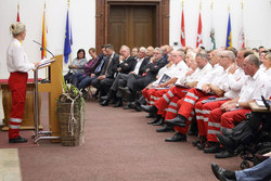 Überreichung der OÖ Rettungs-Dienstmedaille an Mitarbeiter des Österreichischen Roten Kreuzes Landesverband OÖ durch Landeshauptmann Dr.Josef Pühringer