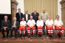 Überreichung der OÖ Rettungs-Dienstmedaille an Mitarbeiter des Österreichischen Roten Kreuzes Landesverband OÖ durch Landeshauptmann Dr.Josef Pühringer