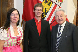 Landeshauptmann Dr. Josef Pühringer empfängt Ausgezeichnete Lehrlinge im Landhaus