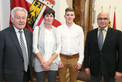 Landeshauptmann Dr. Josef Pühringer empfängt Ausgezeichnete Lehrlinge im Landhaus