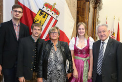 Landeshauptmann Dr. Josef Pühringer empfängt Ausgezeichnete Lehrlinge im Landhaus