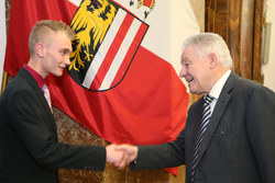 Landeshauptmann Dr. Josef Pühringer empfängt Ausgezeichnete Lehrlinge im Landhaus