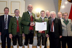 Verleihung Prof.Franz Kinzl Medaille und Prof. Rudolf Zeman Preis durch Landeshauptmann Dr.Josef Pühringer an verdiente Musikvereine