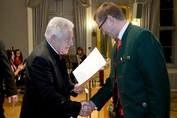 Verleihung Prof.Franz Kinzl Medaille und Prof. Rudolf Zeman Preis durch Landeshauptmann Dr.Josef Pühringer an verdiente Musikvereine