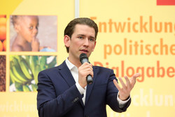 Entwicklungspolitischer Dialogabend mit Außenminister Sebastian Kurz und Landeshauptmann Dr. Josef Pühringer