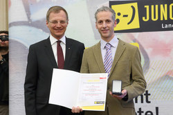 Verleihung des Ehrenzeichen Verdienste um die Oberösterreichische Jugend durch LH Stv. Mag Thomas Stelzer an DI Dr. FLORIAN POLTSCHAK