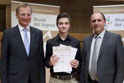 prima la musica Urkundenverleihung durch Landeshauptmannstellvertreter Mag.Thomas Stelzer