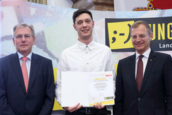 Siegerehrung 65.Landesjugendredewettbewerb mit Landeshauptmann Mag.Thomas Stelzer