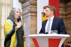 Verleihung des Eduard Ploier Preis für Entwicklungszusammenarbeit und Eduard Ploier Journalistenpreis durch Landeshauptmann Mag. Thomas Stelzer