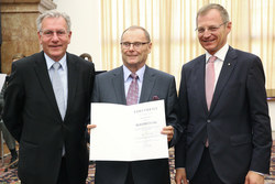 Urkundenüberreichung anläßlich der goldenen Matura mit Landeshauptmann Mag. Thomas Stelzer und Landesschulrat Fritz Enzenhofer