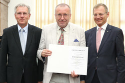 Urkundenüberreichung anläßlich der goldenen Matura mit Landeshauptmann Mag. Thomas Stelzer und Landesschulrat Fritz Enzenhofer