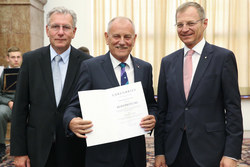 Urkundenüberreichung anläßlich der goldenen Matura mit Landeshauptmann Mag. Thomas Stelzer und Landesschulrat Fritz Enzenhofer