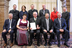 Verleihung von Berufstiteln und Bundesauszeichnungen an verdiente Persönlichkeiten durch Landeshauptmann Mag. Thomas Stelzer