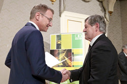 Verleihung von Konsulententiteln und Kulturmedaillen durch LH Mag. Thomas Stelzer KONSULENT Ernst HAMBERGER