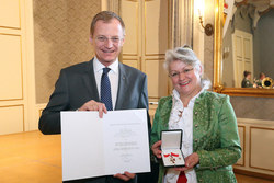 Überreichung von Ehrenzeichen des Landes Oberösterreich an Gewerkschaftsfunktionäre Gemeinderätin a.D.
Irmgard REITER
