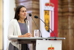 Siegerehrung des Fremdsprachenwettbewerbes mit Nationalratsabgeordneter Mag. Johanna Jachs